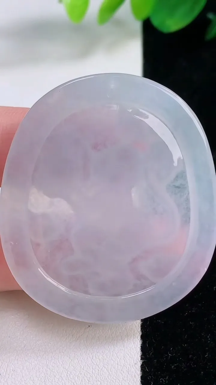 天然A货翡翠紫罗兰生肖猴吊坠，尺寸48.8-42.5-5，重量:19.47g
12月2日