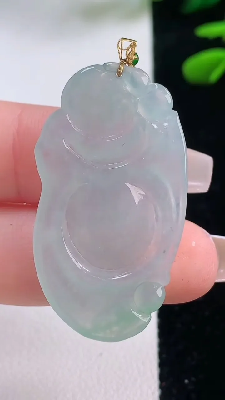 天然A货翡翠布袋佛吊坠，尺寸39.6-20.8-4.5，重量:6.71g
12月2日