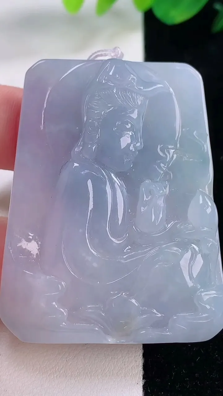 天然A货翡翠紫罗兰妈祖吊坠，尺寸51-40.6-7.9，重量:38.02g
12月2日