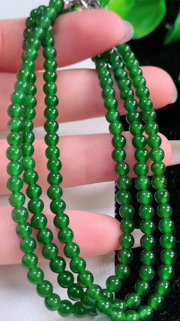 天然A货翡翠小米珠项链，尺寸4-158颗，重量:18.80g12月2日
工厂直销收藏佳品,种好水足，