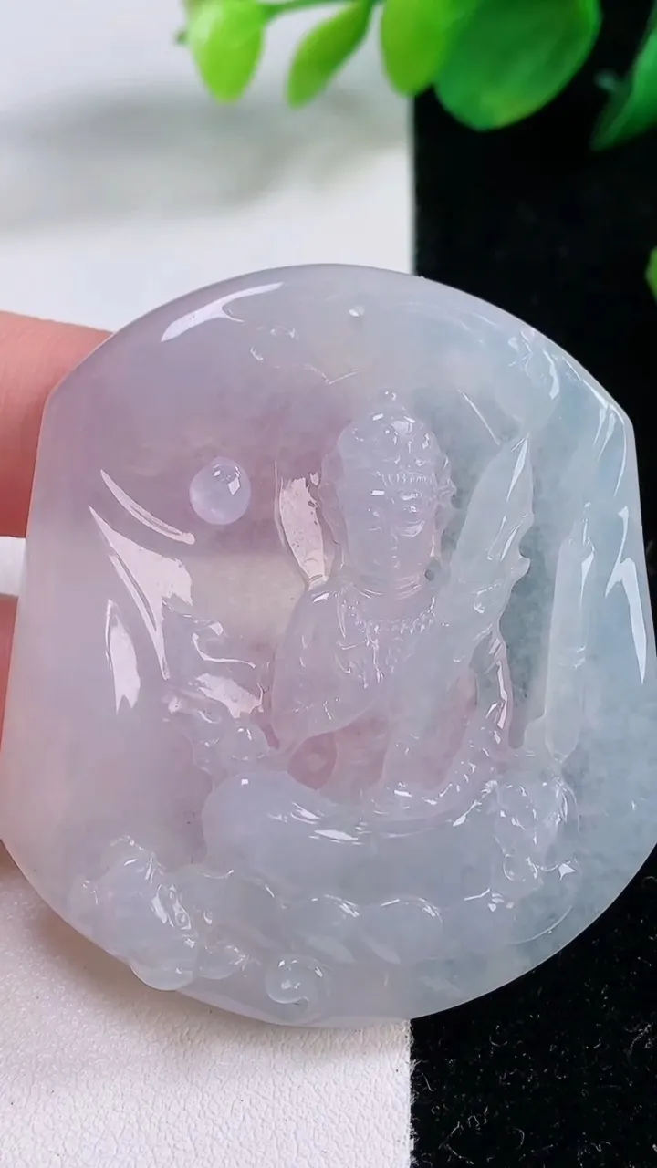 天然A货翡翠文殊菩萨吊坠，尺寸53.2-46.8-5.3，重量:28.04g
12月2日