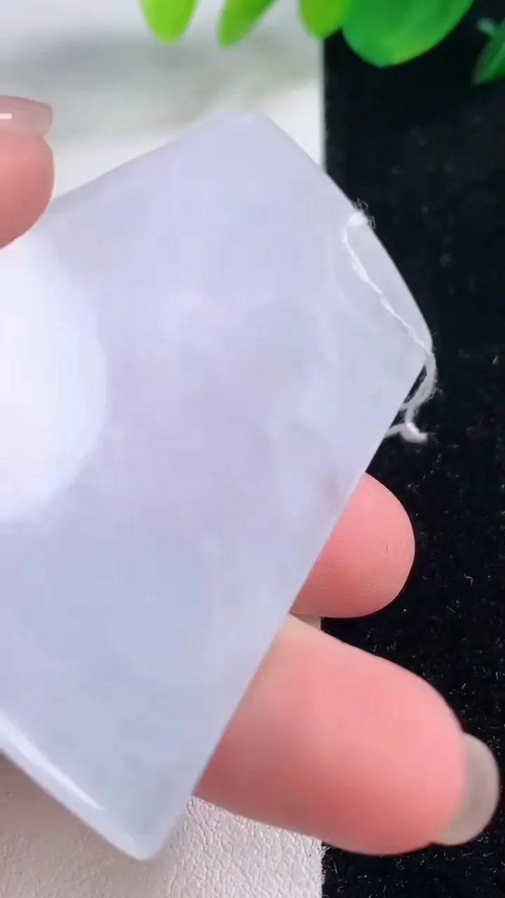 天然A货翡翠紫罗兰大势至菩萨吊坠，尺寸65.3-42.6-5，重量:27.72g
12月2日