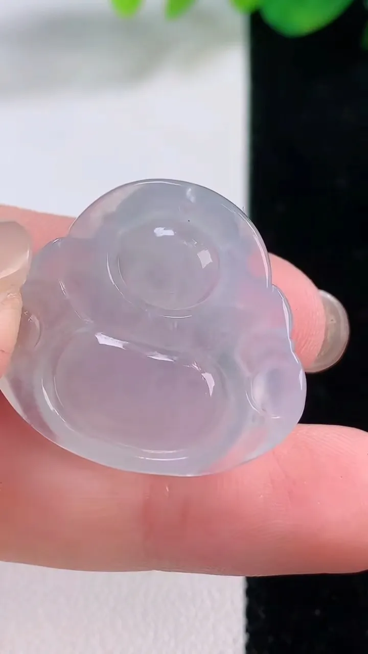 天然A货翡翠冰种飘花佛公吊坠，尺寸25-27.6-6，重量:6.60g
12月2日