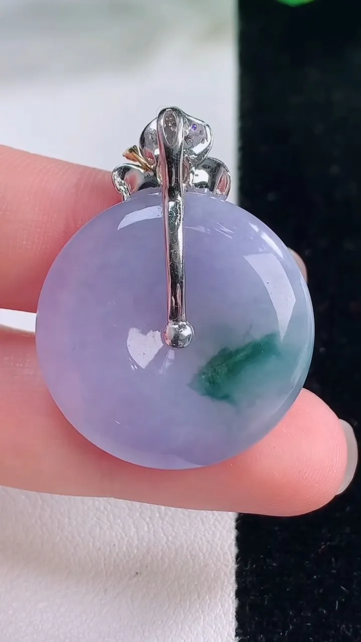 天然A货翡翠18K金紫罗兰飘花平安扣吊坠，尺寸26.3-5.6，重量:9.53g
12月2日