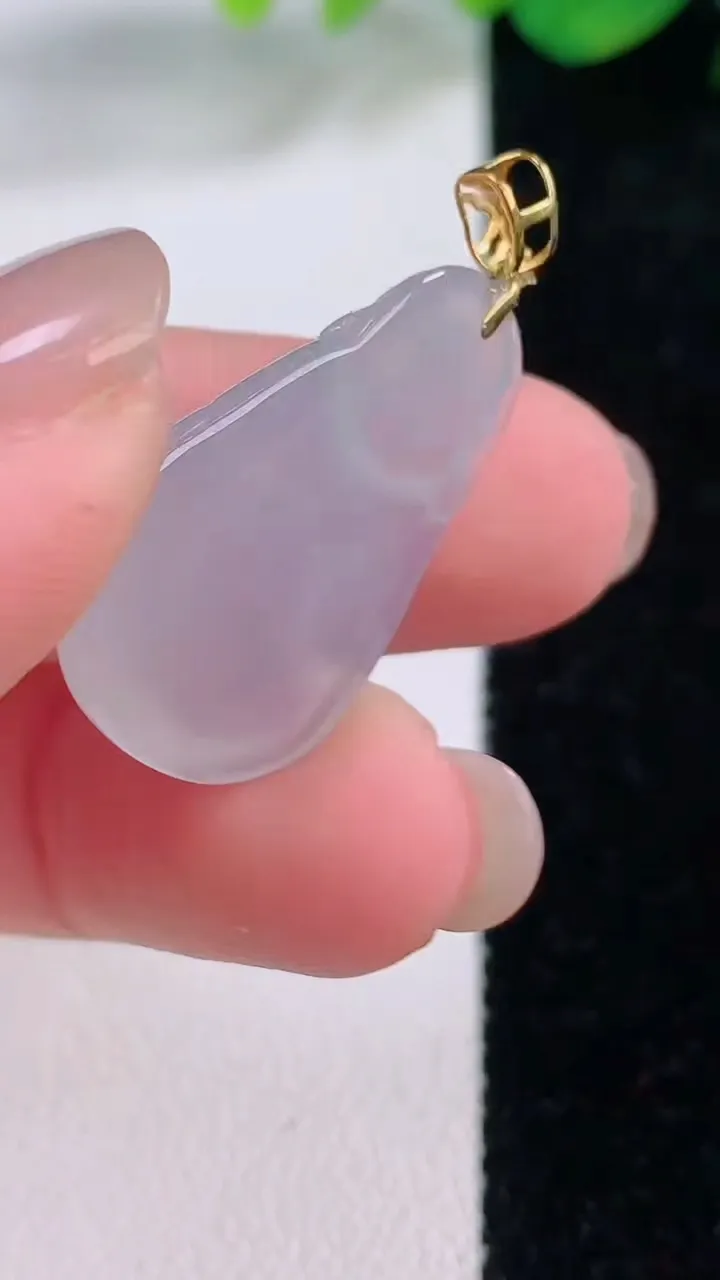 天然A货翡翠种紫罗兰弥勒佛吊坠，尺寸25-17.2-5.9，重量:4.48g
12月2日