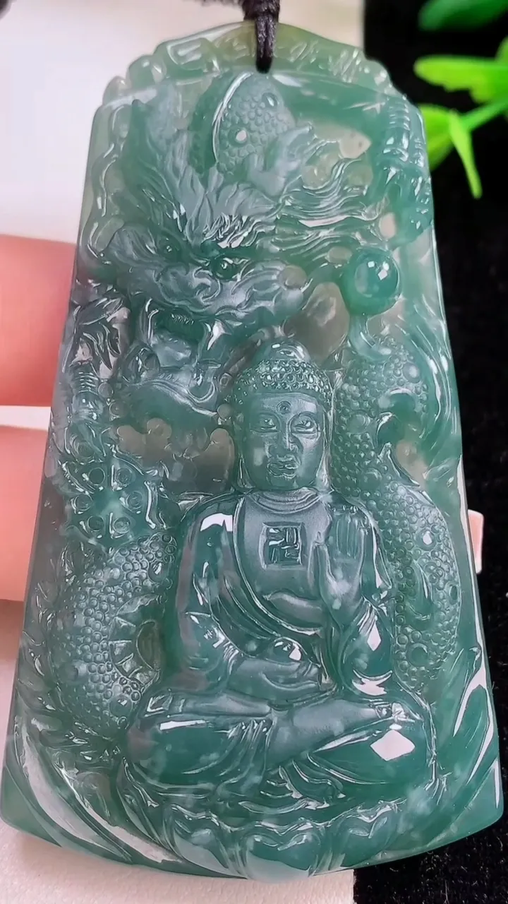 天然A货翡翠祥龙阿弥陀佛吊坠，尺寸76.6-43.3-8，重:44.94g
12月2日