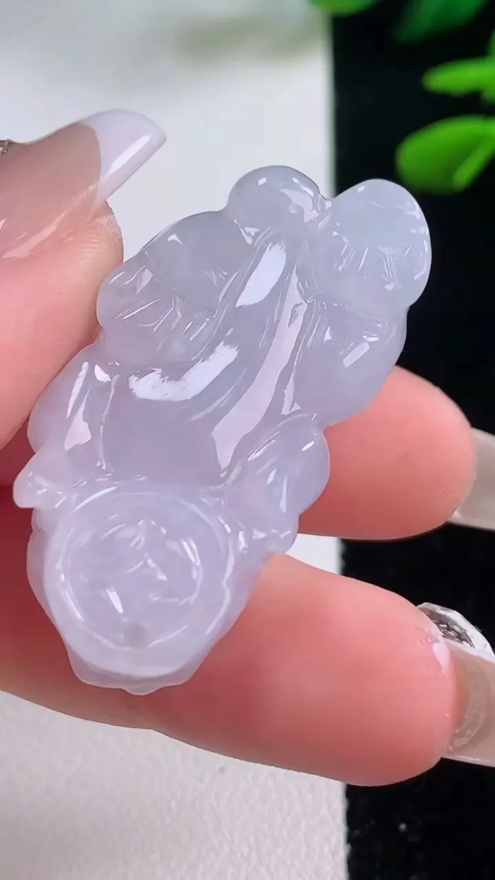 天然A货翡翠貔貅吊坠，尺寸38.4-19.3-12，重量:19.39g
12月2日