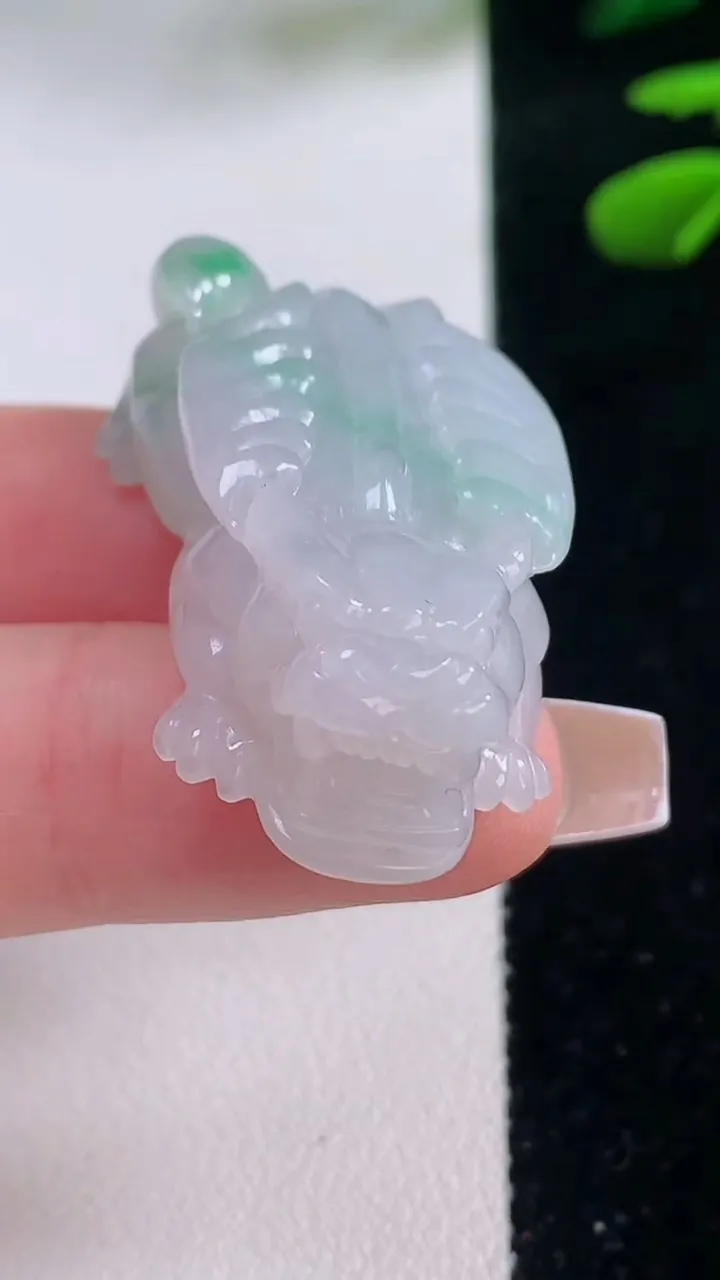 天然A货翡翠貔貅吊坠，尺寸39-21-11.8
12月2日