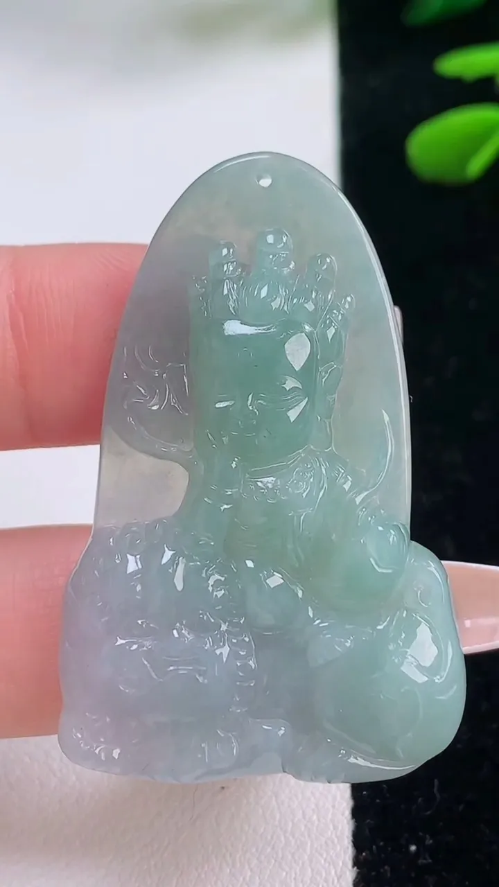 天然A货翡翠文殊菩萨吊坠，尺寸46-29.3-5.5，重量:12.98g
12月2日