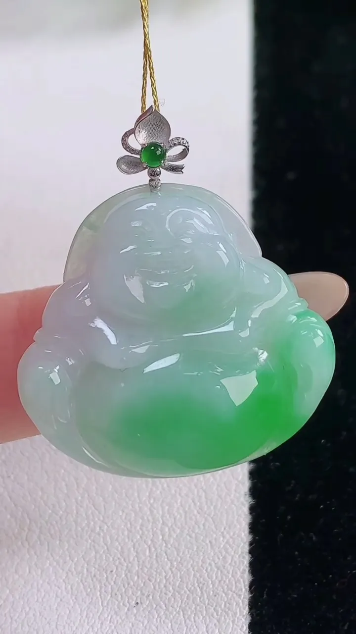 天然A货翡翠佛公吊坠，尺寸25.8-27.7-5，重量:6.29g
12月2日
