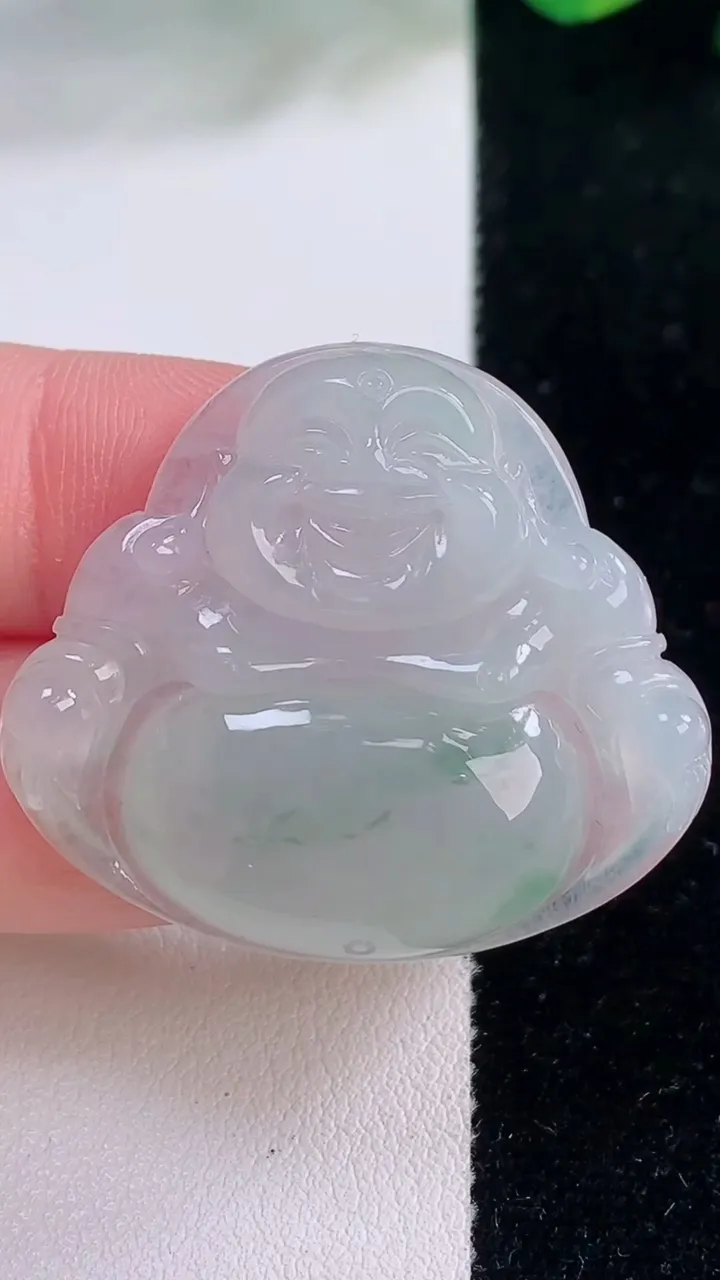 天然A货翡翠冰种飘花佛公吊坠，尺寸31.4-36-5.9，重量:10.04g
12月2日