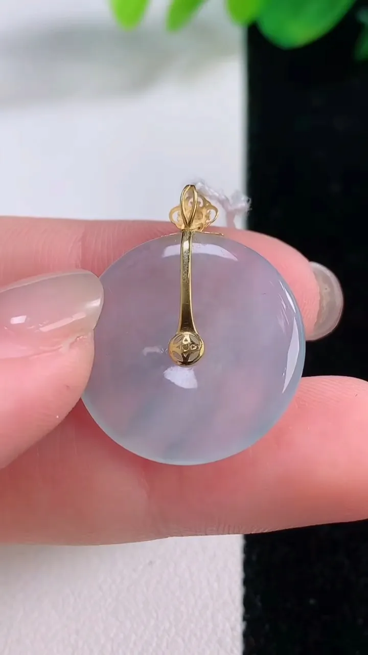 天然A货翡翠种紫罗兰平安扣吊坠，尺寸21.4-3.4，重量:4.11g
12月2日