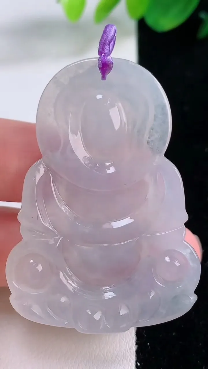 天然A货翡翠观音菩萨吊坠，尺寸52.2-37.2-5.4，重量:17.43g
12月2日