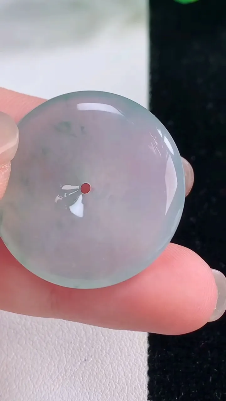 天然A货翡翠冰种飘花平安扣吊坠，尺寸29.2-5.3，重量:9.67g
12月2日