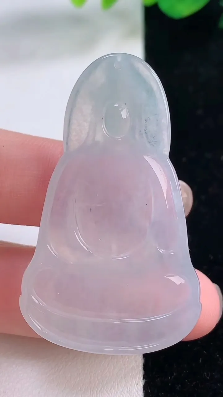 天然A货翡翠观音菩萨吊坠，尺寸50-29.8-5.9，重量:16.04g
12月2日