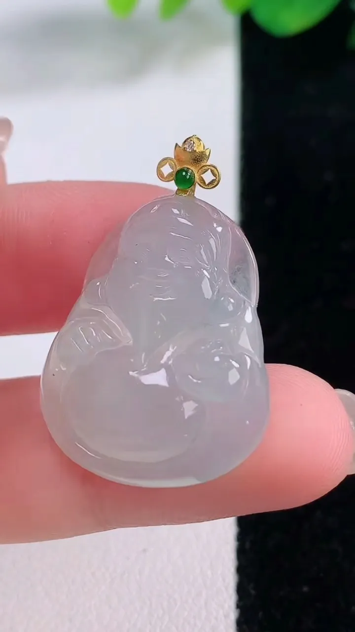 天然A货翡翠种白冰财神爷吊坠，尺寸27.5-21.7-4.9，重量:5.42g
12月2日