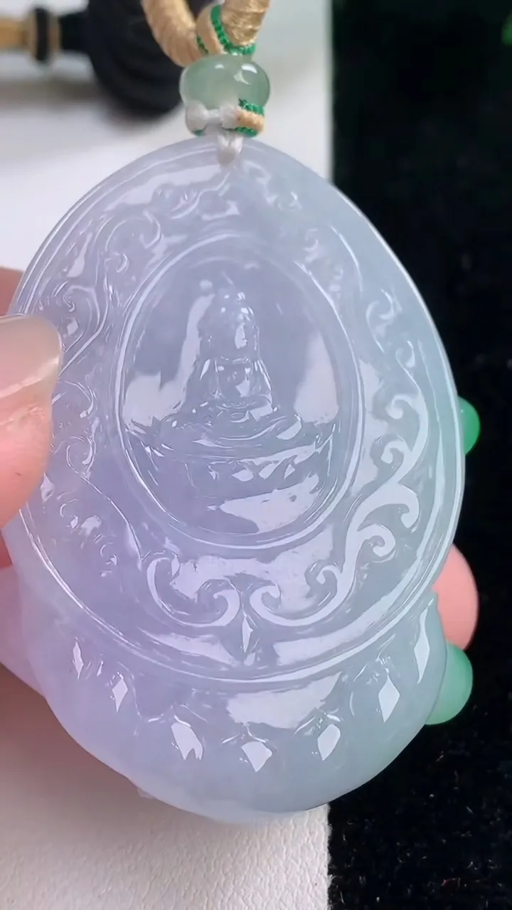 天然A货翡翠春带彩紫罗兰大势至菩萨吊坠，尺寸52.7-38-12.6，重量:50.88g
12月2日