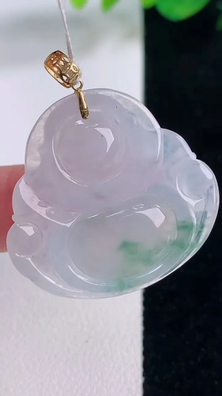 天然A货翡翠种飘花佛公吊坠，尺寸30-32-5.4，重量:8.13g
12月2日