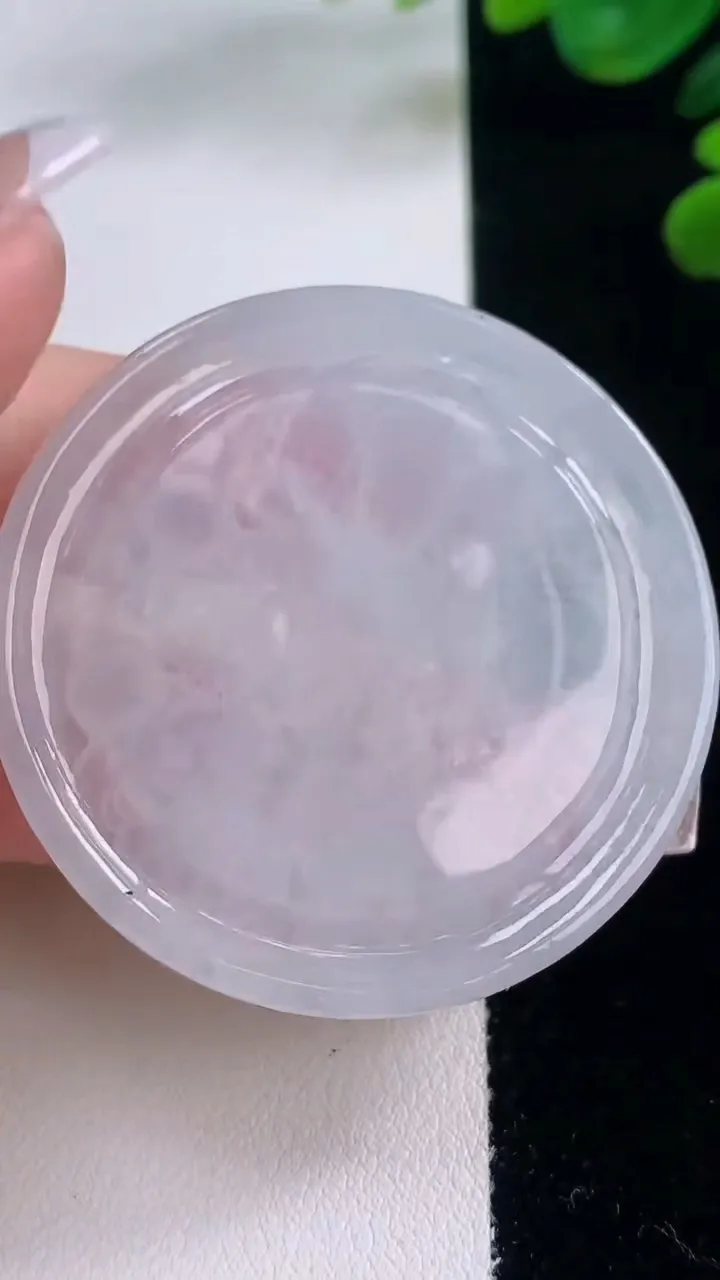 天然A货翡翠虚空藏菩萨吊坠，尺寸48.4-5.2，重量:23.00g
12月3日