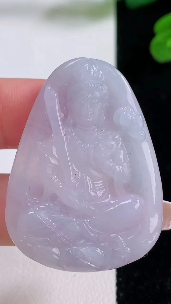 天然A货翡翠紫罗兰虚空藏菩萨吊坠，尺寸43.8-32.4-4.3，重量:11.54g
12月3日