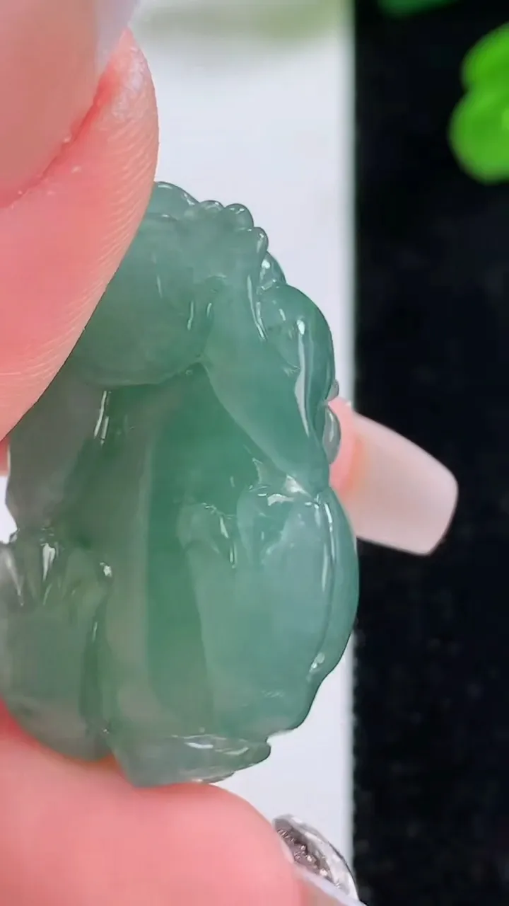 天然A货翡翠貔貅吊坠，尺寸34.5-21-10.4，重量:16.01g
12月3日