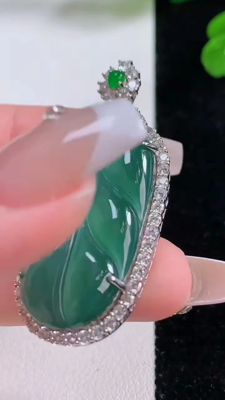 天然A货翡翠925银蓝水金枝玉叶 叶子吊坠，尺寸49.6-23.2-7.8，裸石33.7-19.6重