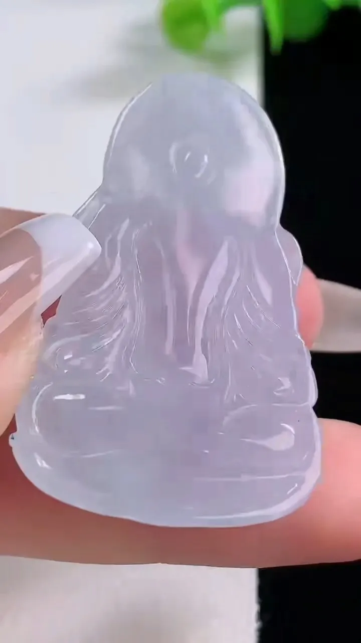 天然A货翡翠度母观音菩萨吊坠，尺寸43-27.7-6，重量:11.85g
12月4日