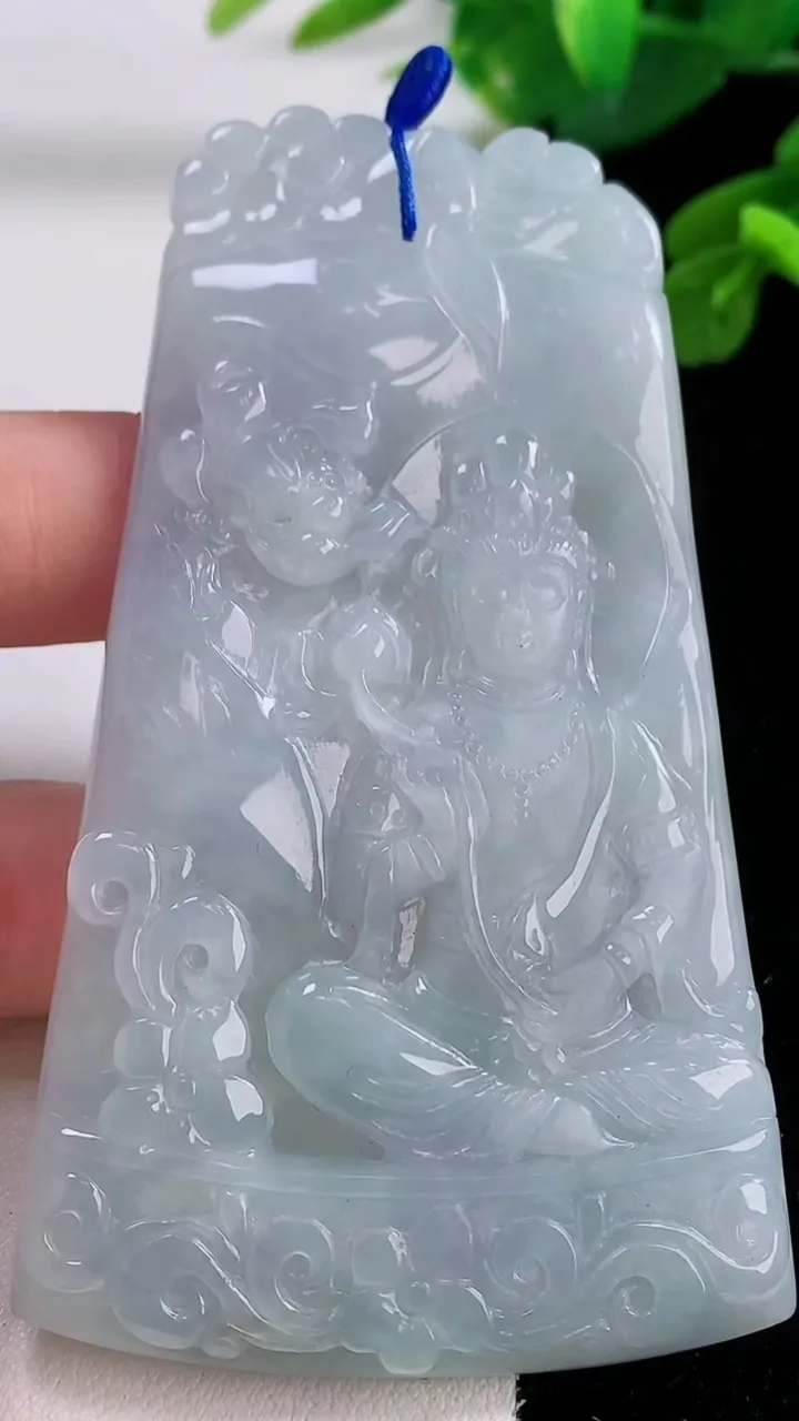 天然A货翡翠紫罗兰大势至菩萨吊坠，尺寸83.6-48.7-5.9，重量:53.96g
12月4日