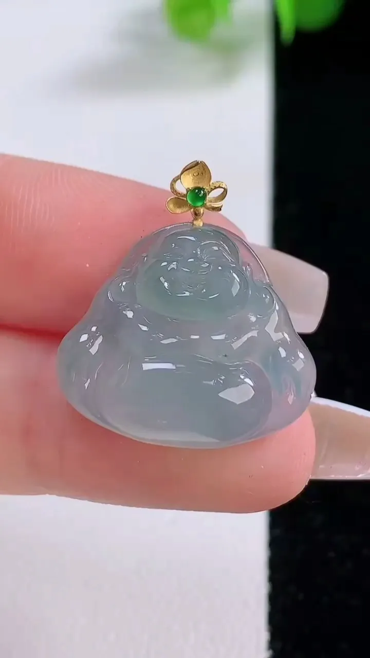 天然A货翡翠佛公吊坠，尺寸19-21.2-6，重量:4.27g
12月4日