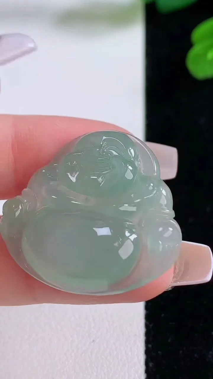 天然A货翡翠佛公吊坠，尺寸28.5-31.8-6，重量:8.16g
12月4日