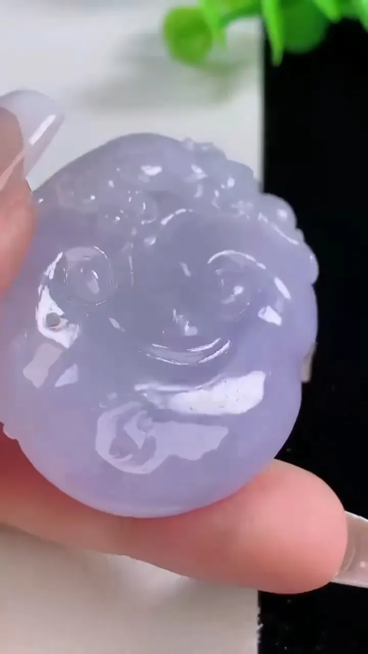 天然A货翡翠冰种紫罗兰如意吊坠，尺寸48-37.7-11，重量:41.98g
12月4日