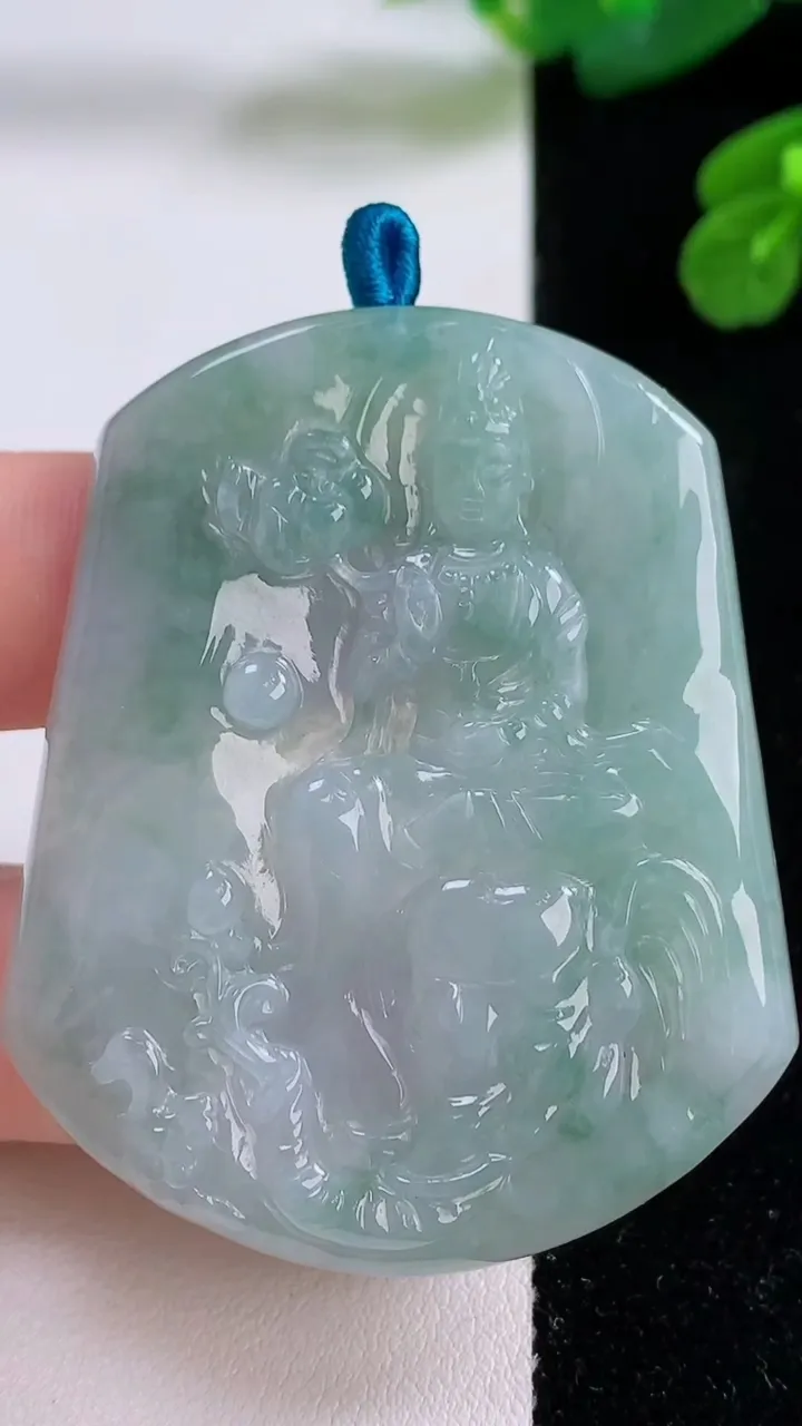 天然A货翡翠普贤菩萨吊坠，尺寸53.4-44-5.5，重量:25.24g
12月4日