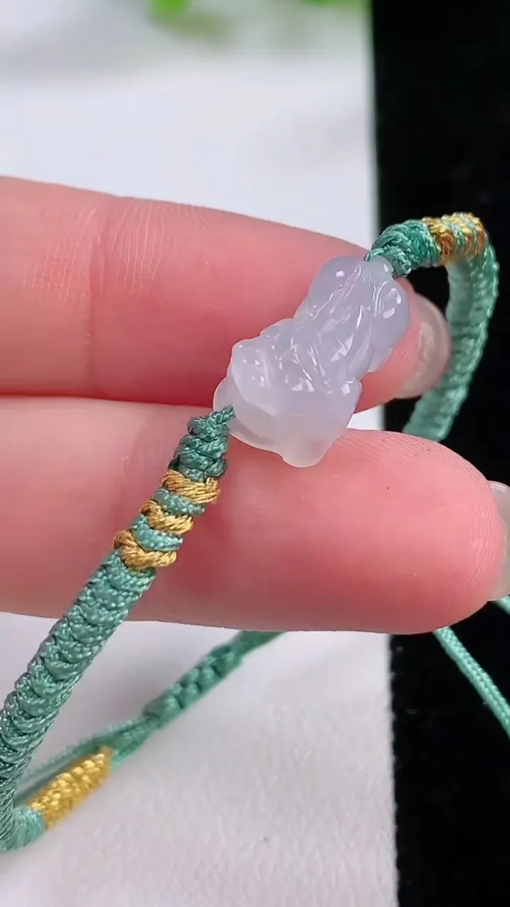 天然A货翡翠貔貅手绳，尺寸15-8-6.5，重:2.34g
12月4日