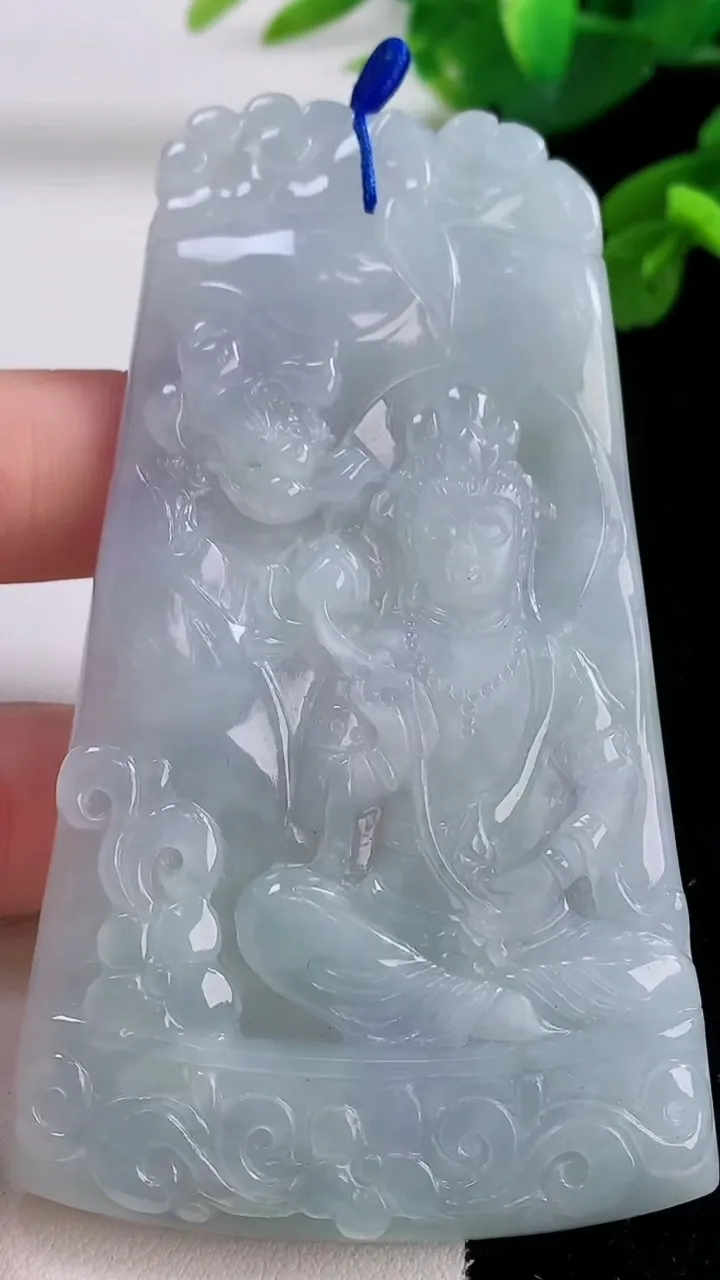 天然A货翡翠紫罗兰大势至菩萨吊坠，尺寸83.6-48.7-5.9，重量:53.96g
12月4日