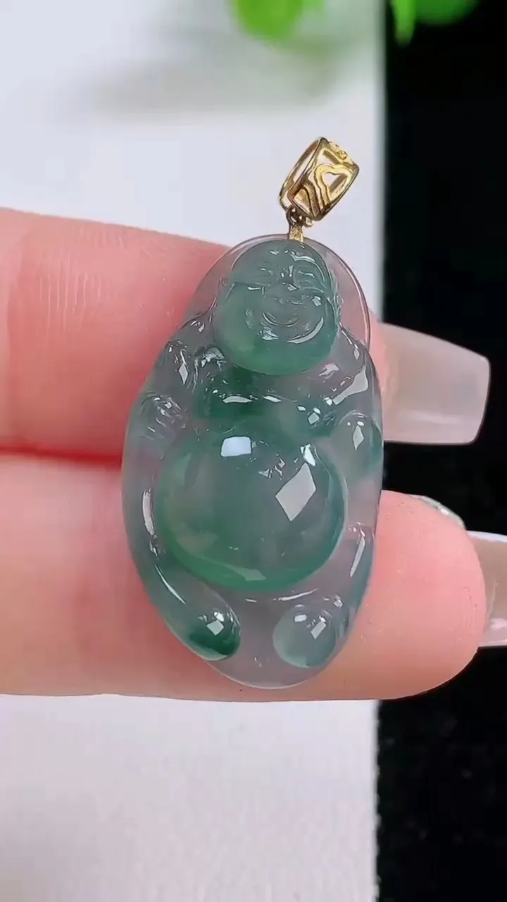 天然A货翡翠布袋佛公吊坠，尺寸26.5-15.4-5.2，重量:3.45g
12月4日