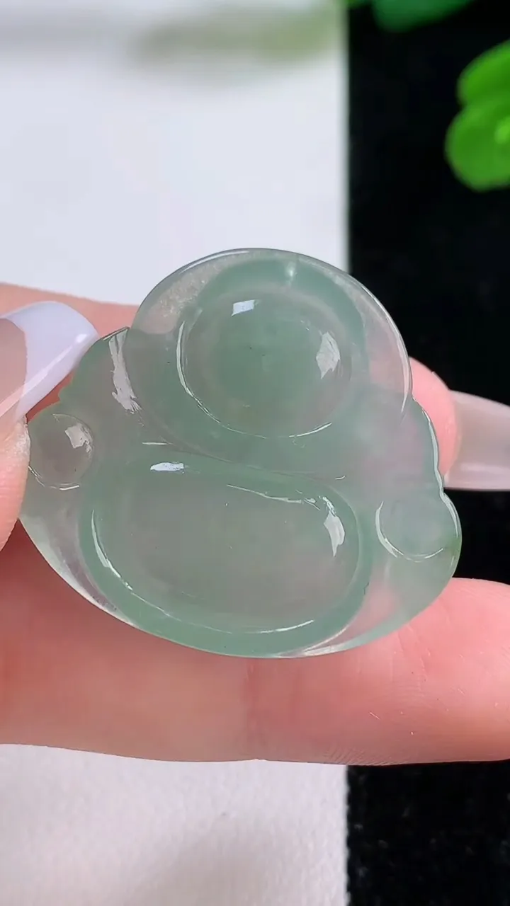 天然A货翡翠佛公吊坠，尺寸28.5-31.8-6，重量:8.16g
12月4日