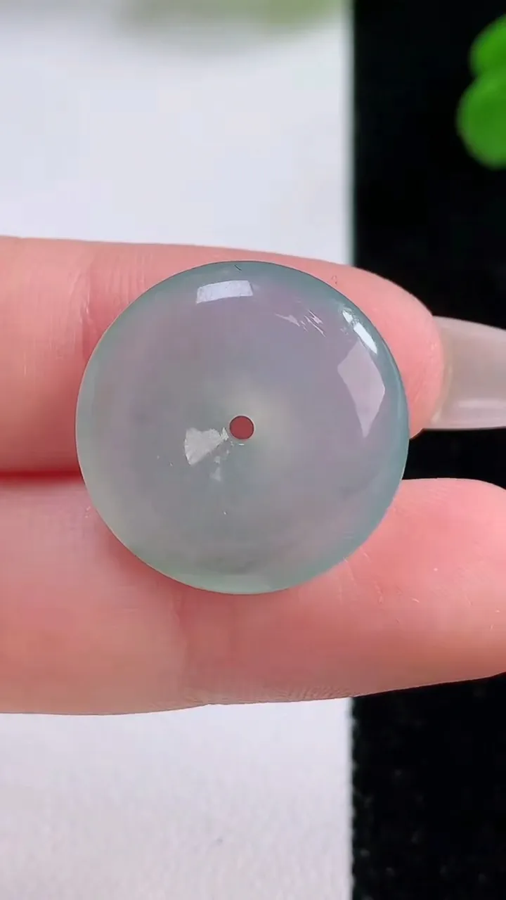 天然A货翡翠冰种飘花平安扣吊坠，尺寸20.6-5.3，重量:4.73g
12月4日