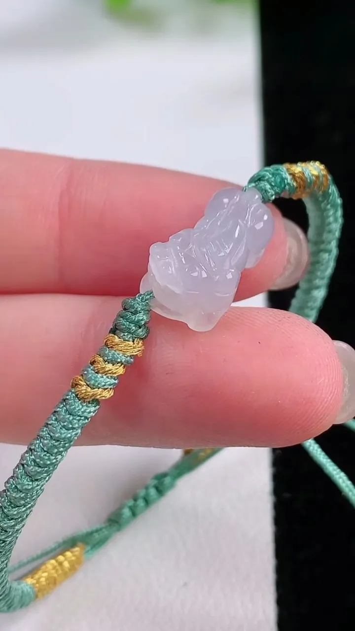 天然A货翡翠貔貅手绳，尺寸15-8-6.5，重:2.34g
12月4日