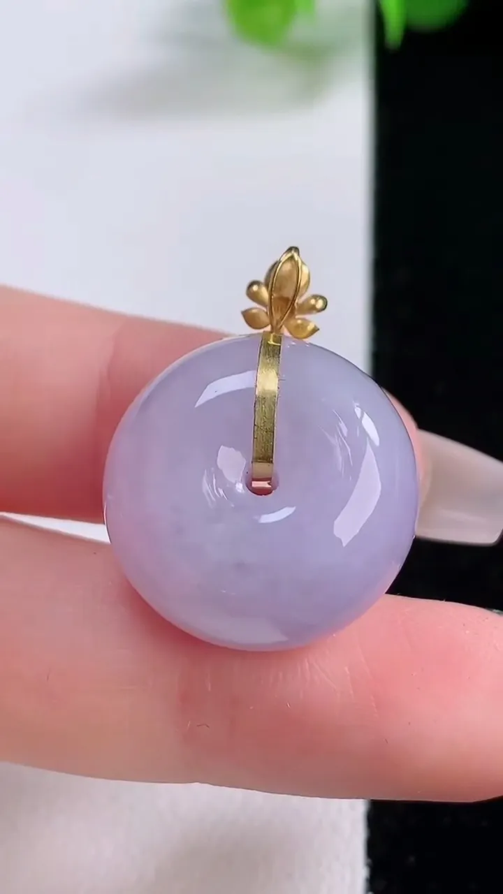 天然A货翡翠18k金紫罗兰路路通吊坠，尺寸20-12.2，重量:10.55g
12月4日