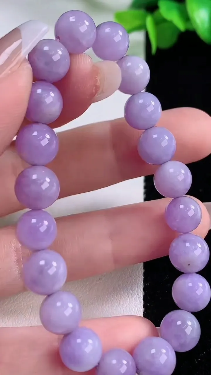 天然A货翡翠种紫罗兰圆珠手串20颗，尺寸8，重量:19.52g12月5日
工厂直销收藏佳品,种好水足