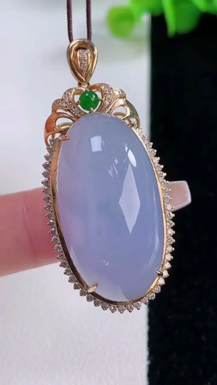 天然A货翡翠种紫罗兰蛋面 鸽子蛋吊坠，尺寸53.6-20.3-15.4裸石29-15，重量:13.4