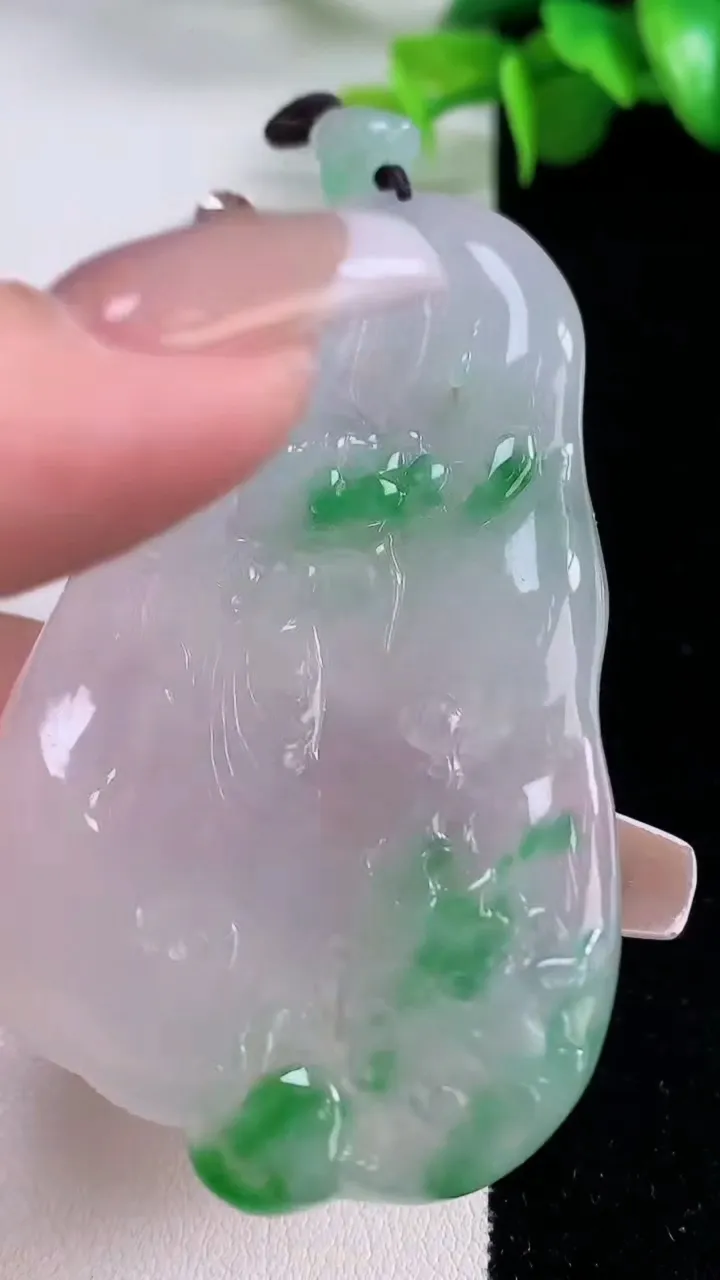 天然A货翡翠文殊菩萨吊坠，尺寸65.3-40.5-4.6，重量28.27g
12月5日