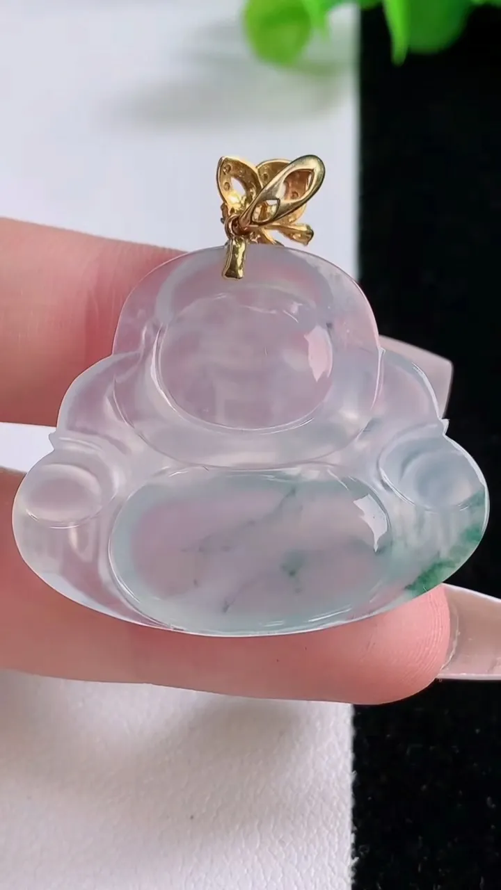 天然A货翡翠种飘花佛公吊坠，尺寸28.9-35.2-5，重量:8.54g
12月5日