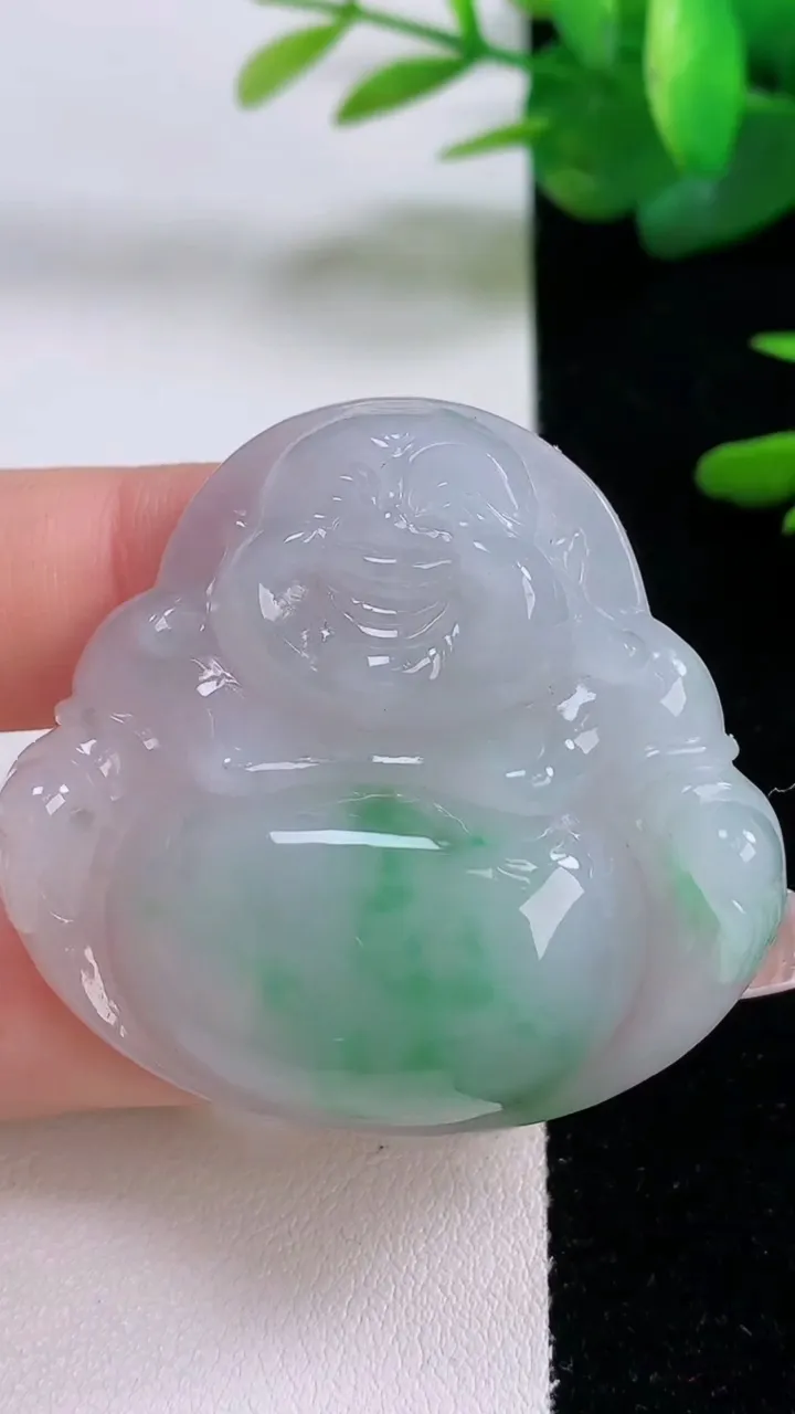 天然A货翡翠佛公吊坠，尺寸42.2-45.4-9.6，重量26.79g
12月5日