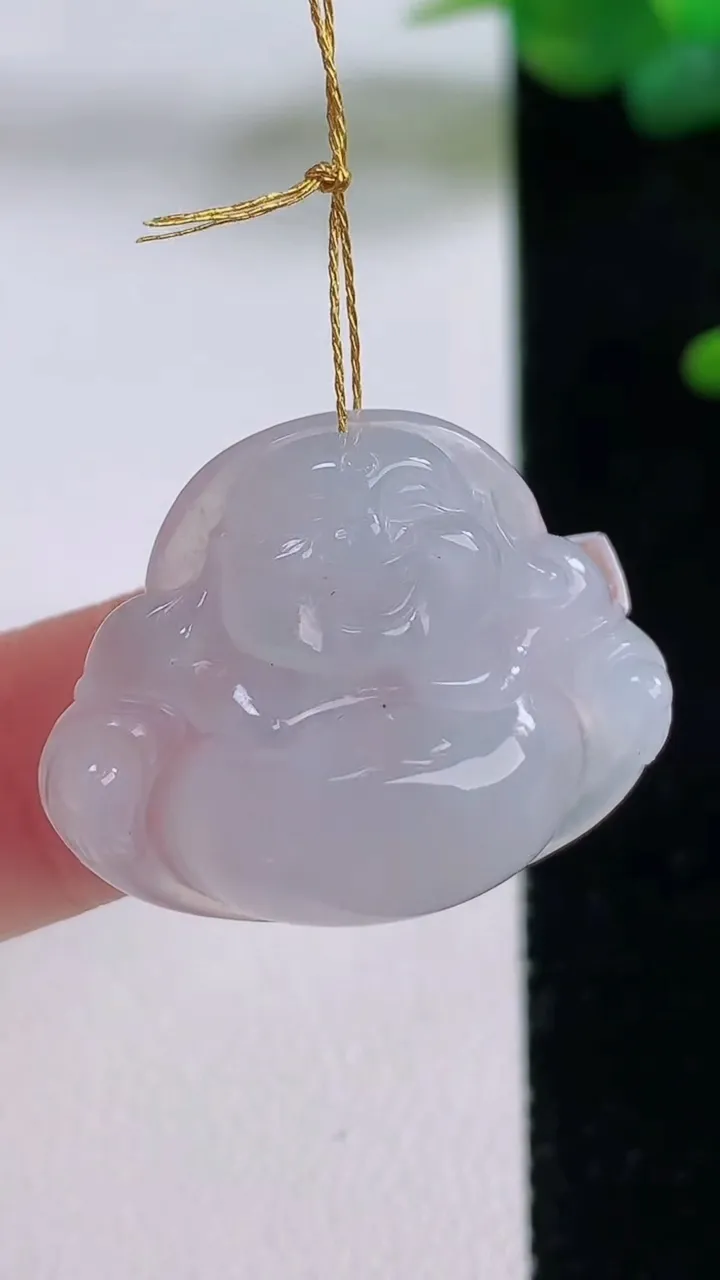 天然A货翡翠佛公吊坠，尺寸22.5-26.2-6，重量:5.33g
12月5日