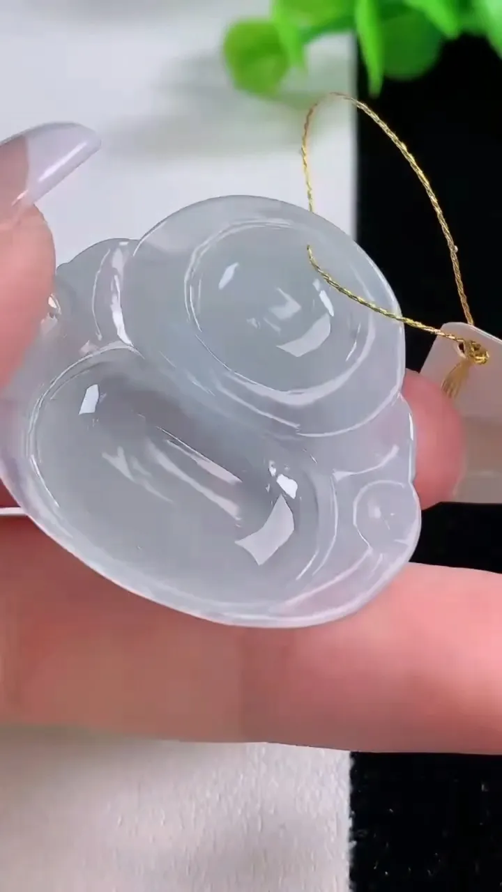 天然A货翡翠佛公吊坠，尺寸33.5-35.3-5.7，重量:10.13g
12月5日