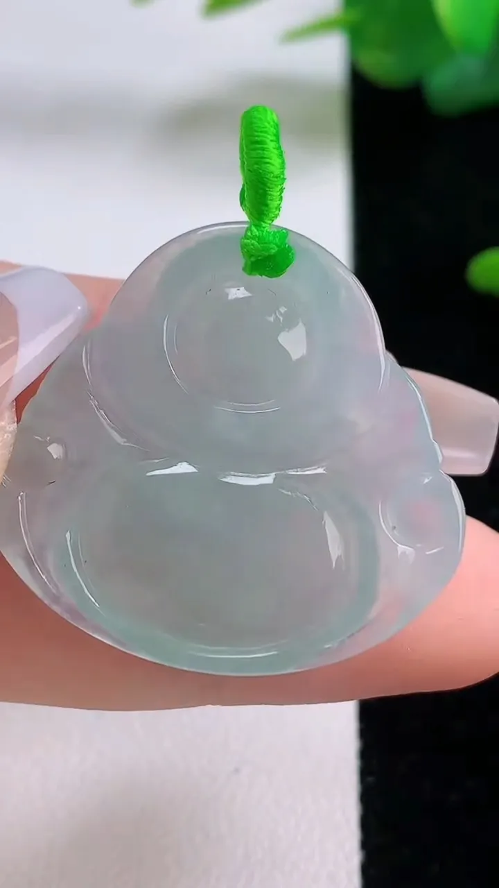 天然A货翡翠佛公吊坠，尺寸30-32-5.4，重量:8.19g
12月5日