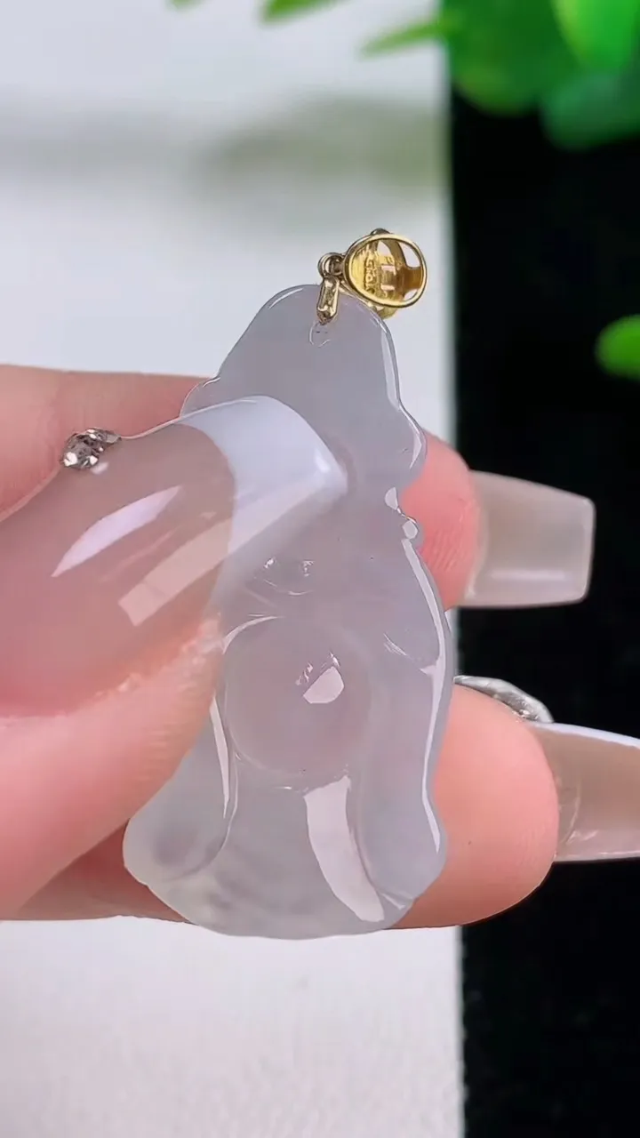 天然A货翡翠种白冰财神爷吊坠，尺寸31.3-14-7.8，重量:5.51g
12月5日