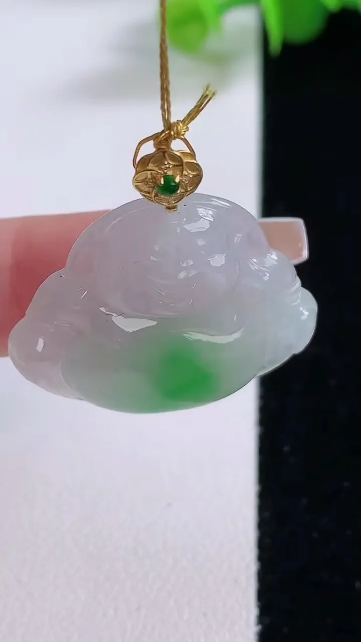 天然A货翡翠佛公吊坠，尺寸26.4-29.5-4.3，重量:5.91g
12月5日