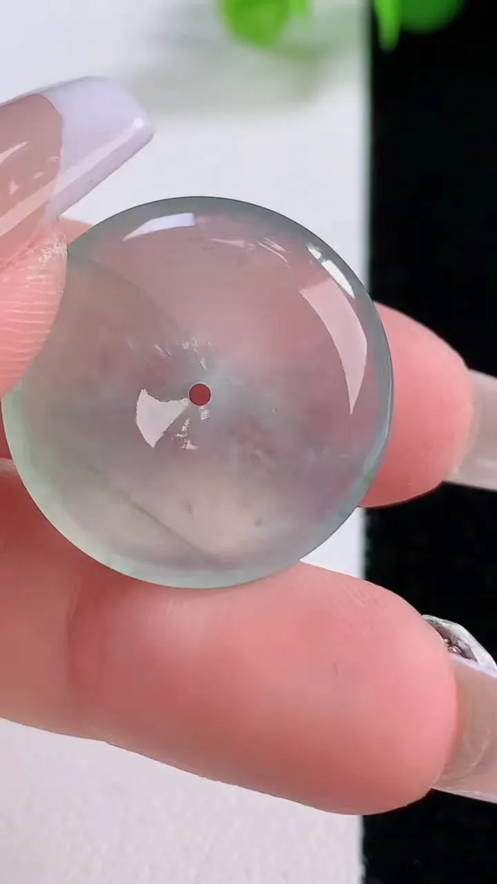 天然A货翡翠冰种飘花平安扣吊坠，尺寸23-4.3，重量:4.68g
12月5日